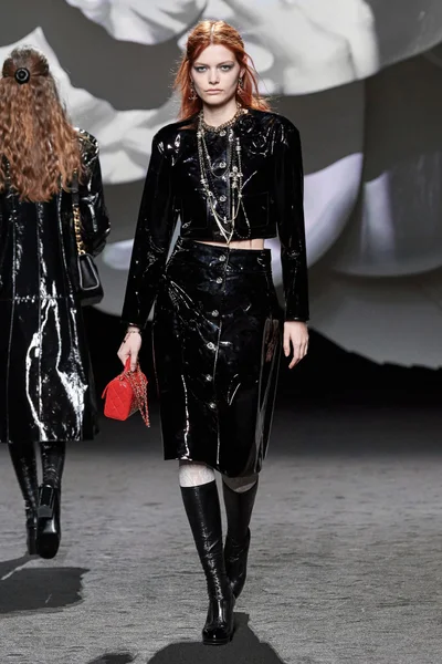 Look 5